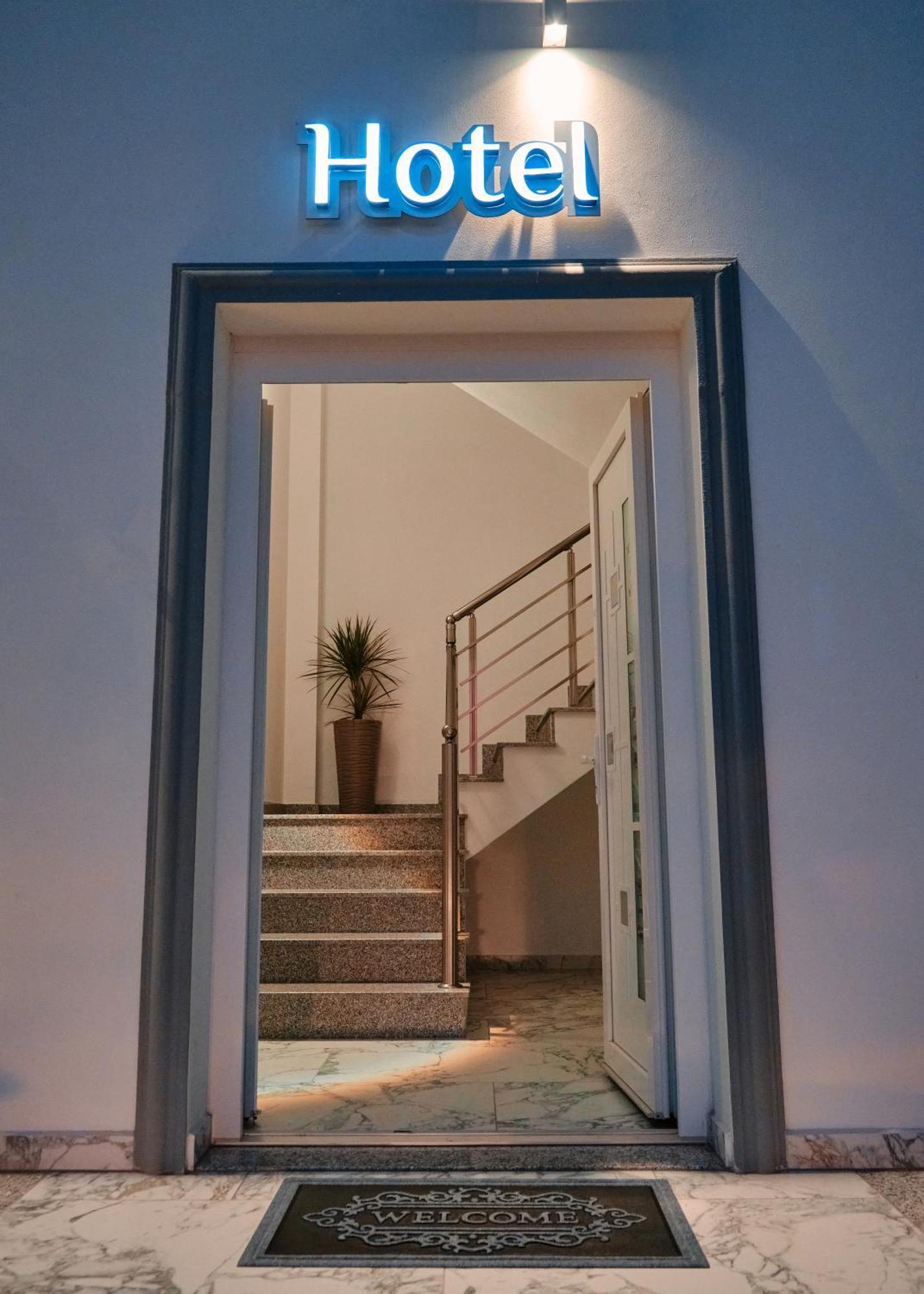 Montflux Hotel Boks Extérieur photo